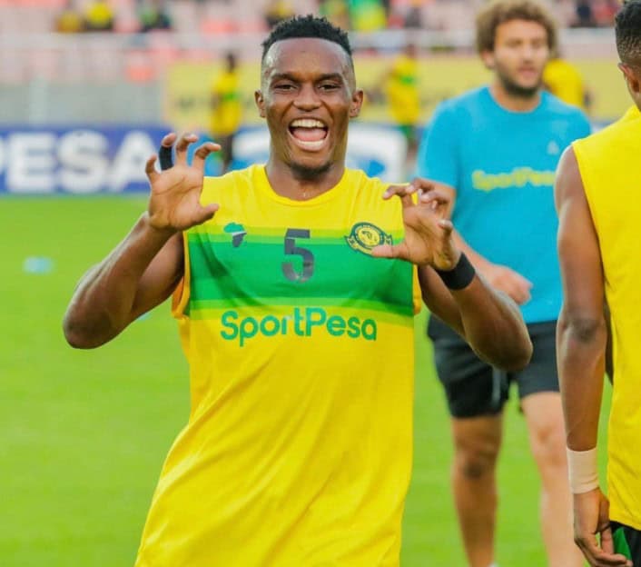 Dickson Job Asaini Mkataba Mpya wa Miaka Miwili Yanga