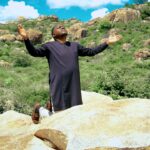 VIDEO Christopher Mwahangila – Simama Nami (Mp4 Download)
